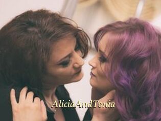 AliciaAndTonia