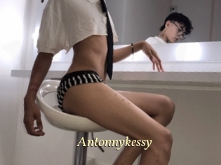 antonnykessy Vidéo porno gratuite