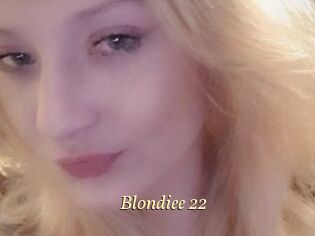 Blondiee_22