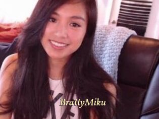 BrattyMiku Vidéo porno gratuite