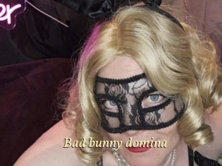 Bad_bunny_domina