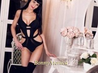 Bonny_Monica