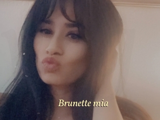 Brunette_mia