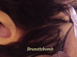 Brunettebomb