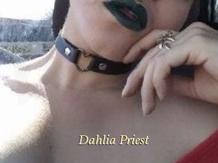 Dahlia_Priest
