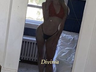 Divinia