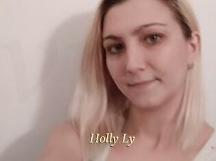 Holly_Ly
