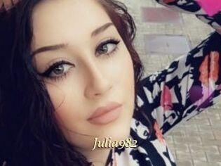 Julia982