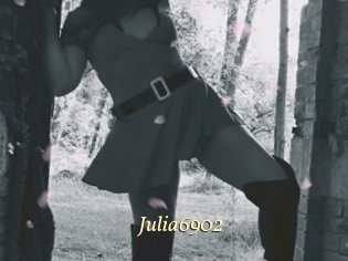 Julia6902