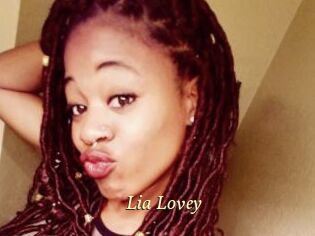 Lia_Lovey