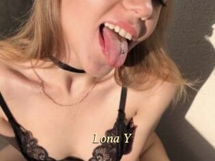 Lona_Y