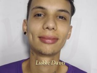 Lukke_Davis
