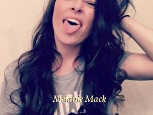 Melanie_Mack