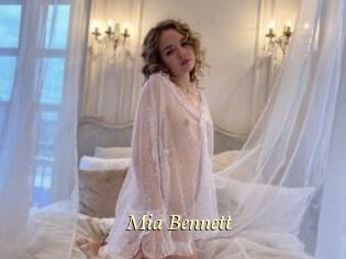 Mia_Bennett