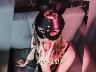 Mia_Gold_x