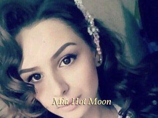 Mia_Hot_Moon