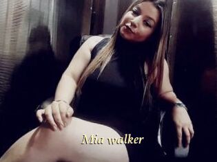 Mia_walker
