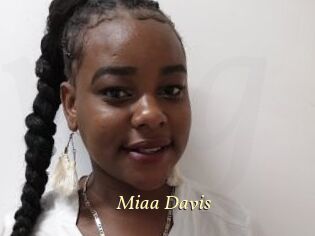 Miaa_Davis