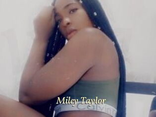 Miley_Taylor