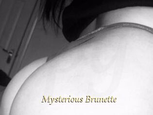 Mysterious_Brunette