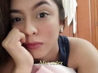 Mia_cutex
