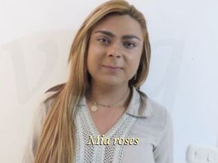 Mia_roses