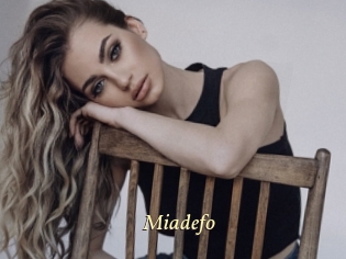 miadefo Vidéo porno gratuite