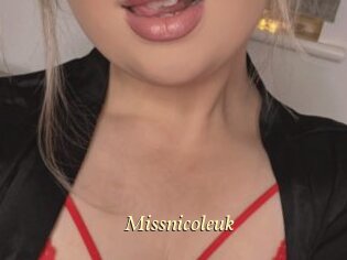 missnicoleuk Vidéo porno gratuite