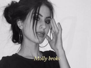 Molly_broke