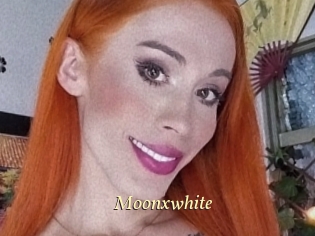 Moonxwhite
