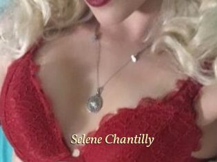 Selene_Chantilly