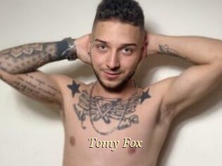 Tomy_Fox