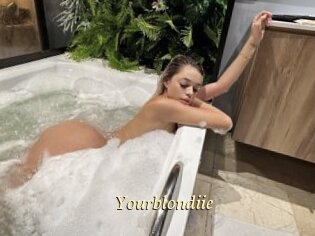 Yourblondiie